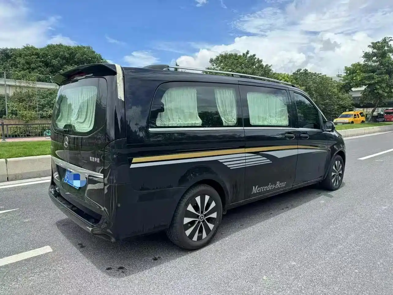 Mercedes-Benz Vito 2021 2.0T Elite 7-Seater фото 3