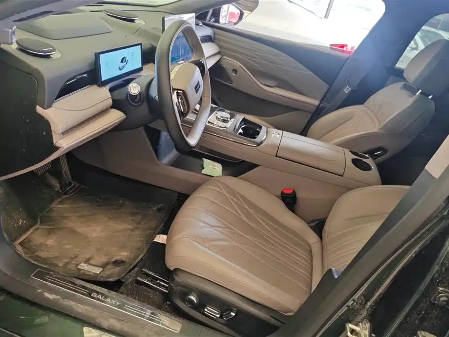 Geely Galaxy Galaxy Xingyao 8 2025 130km EM-P Starship Edition фото 9