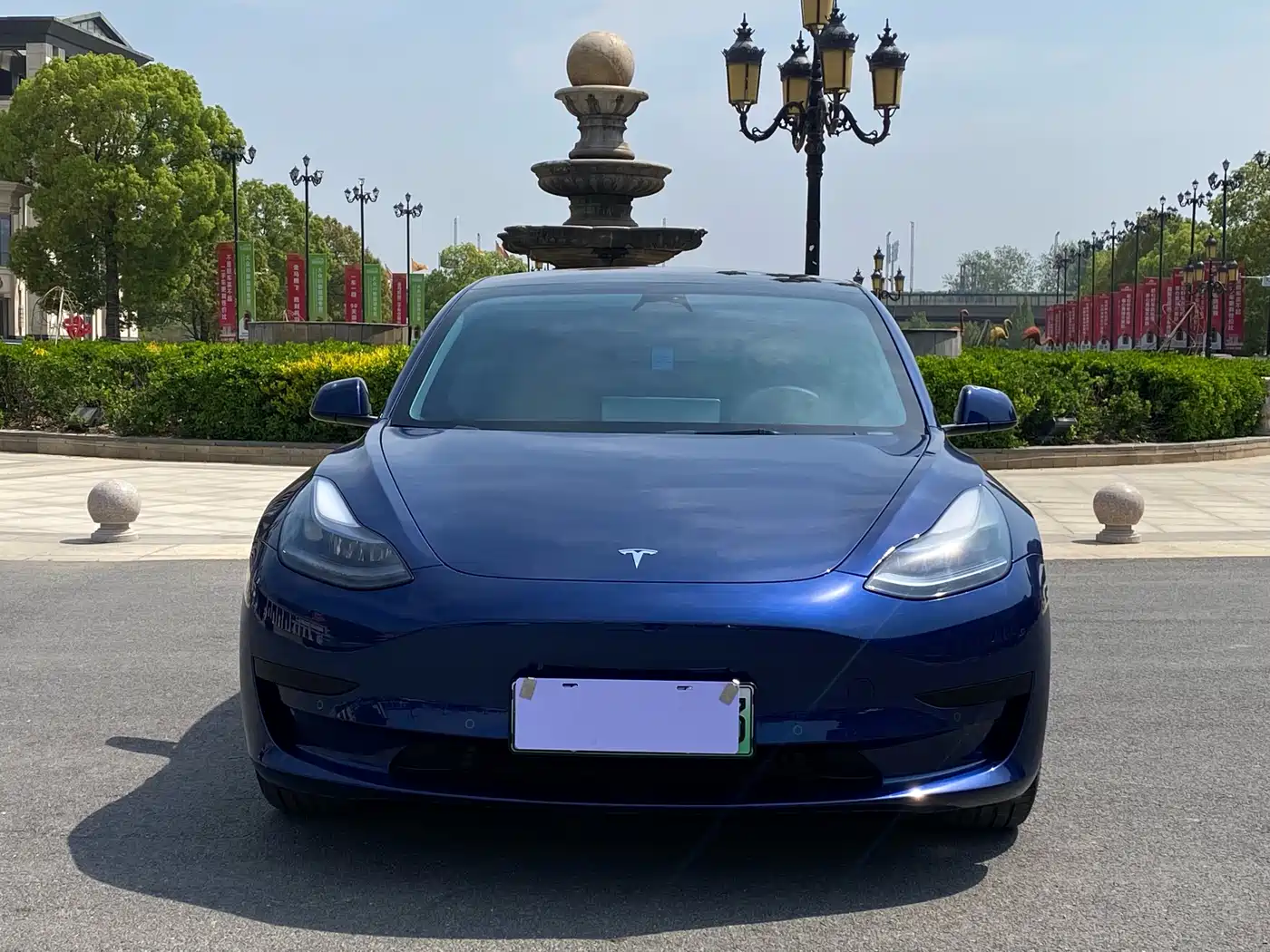 TESLA MODEL 3