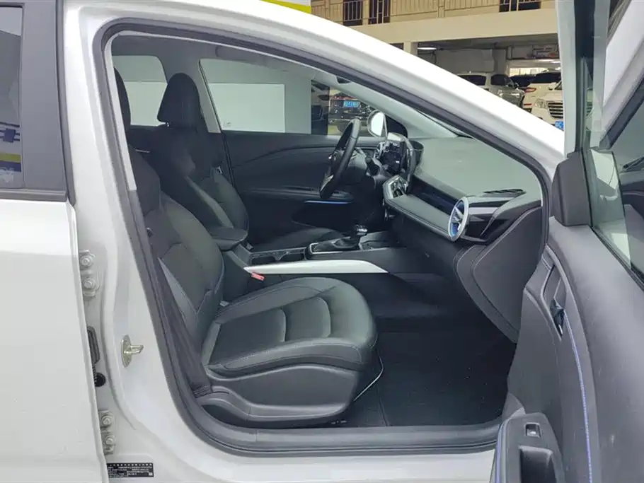 Chevrolet Monza 2023 1.3T Mild Hybrid Automatic Premium Edition фото 8