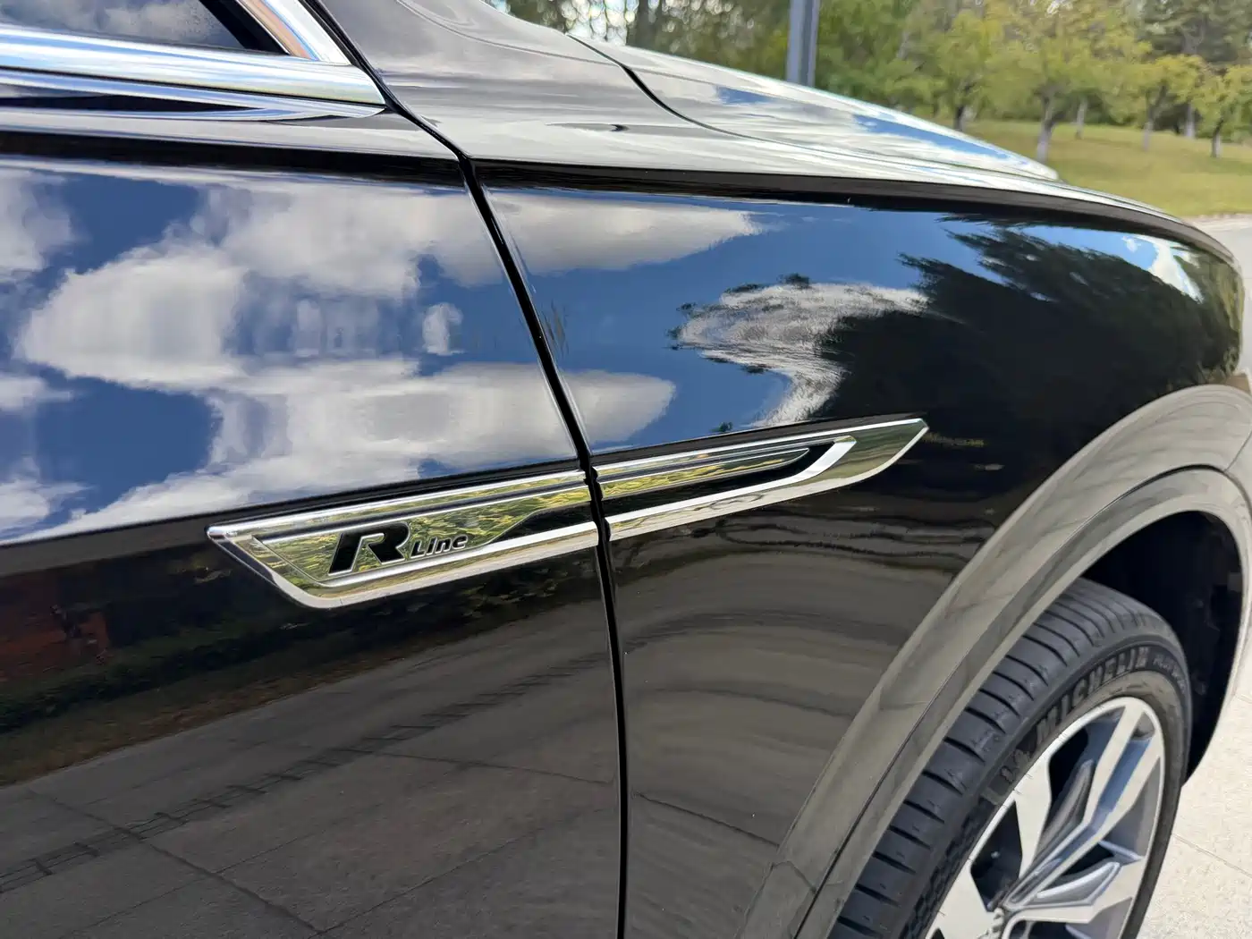 Volkswagen Touareg 2021 2021 3.0TSI R-Line Classic Sport Package