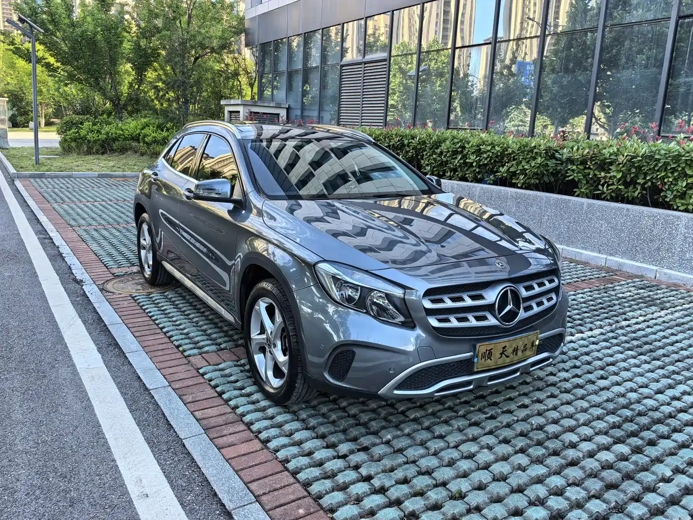 Mercedes-Benz GLA 2017 GLA 200 Fashion фото 3