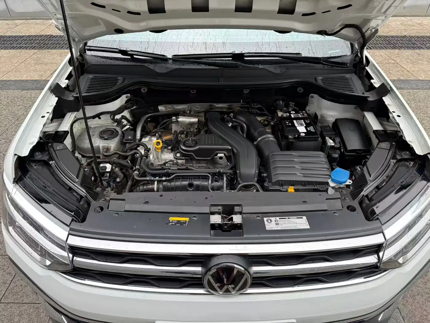 Volkswagen Tharu 2024 300TSI 2WD Bright Moon Edition фото 29