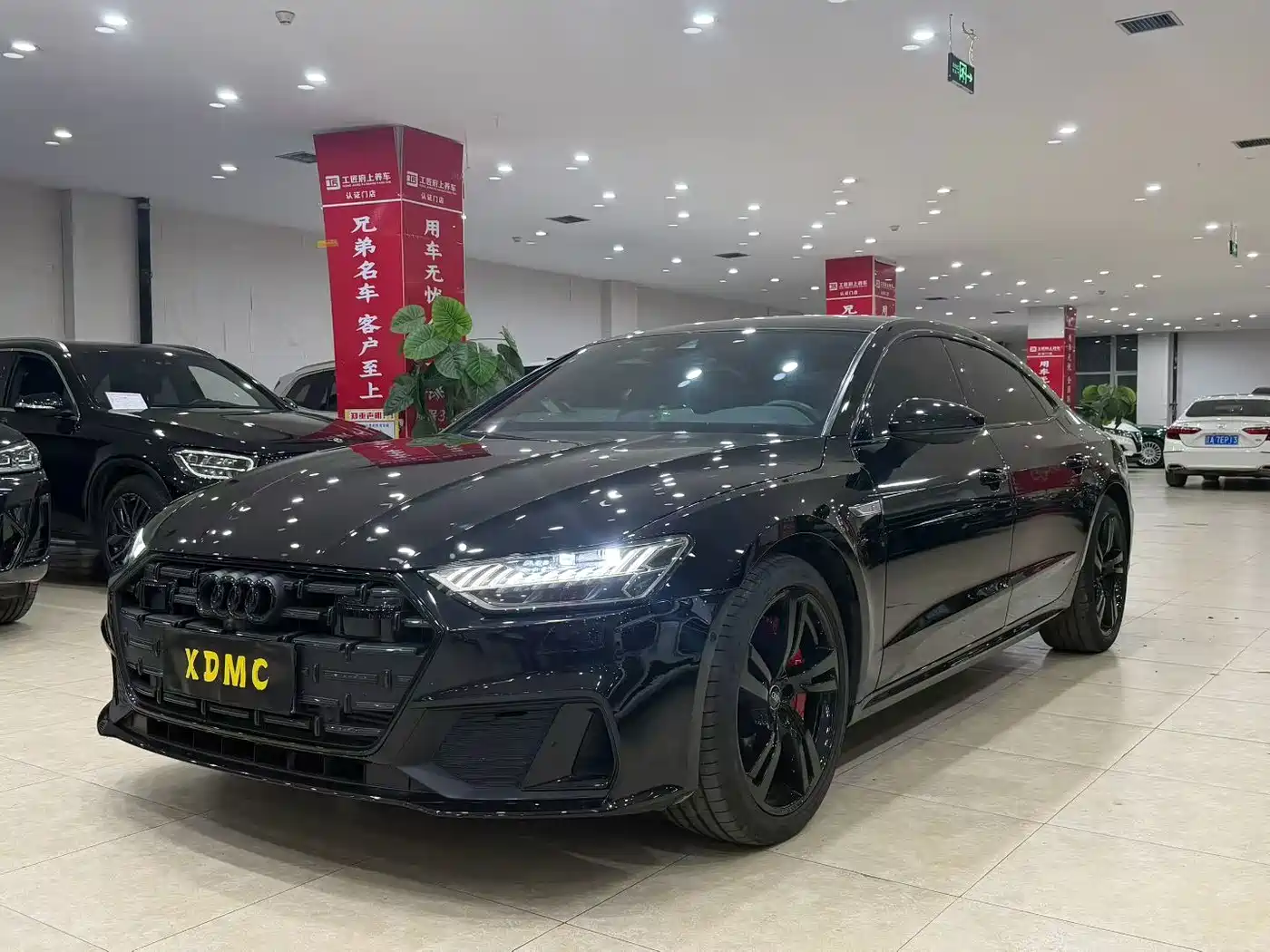 Фото 1 - Audi A7L