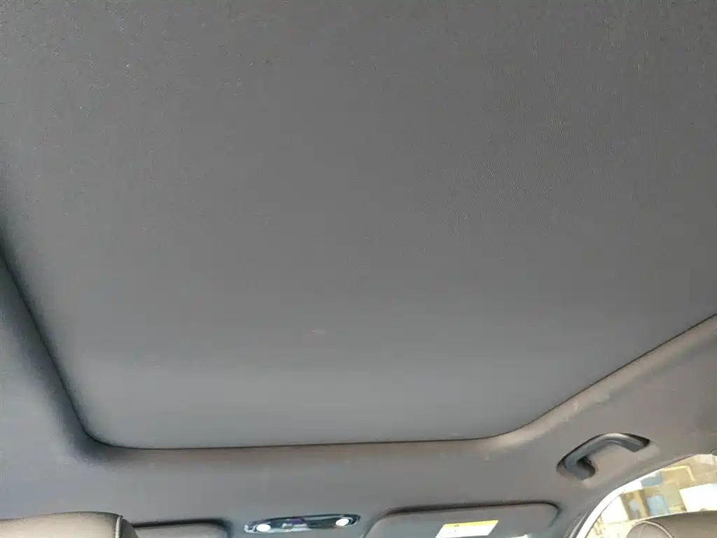 Geely Galaxy Galaxy L7 2025 Model EM-i 115km Long Range Edition фото 15