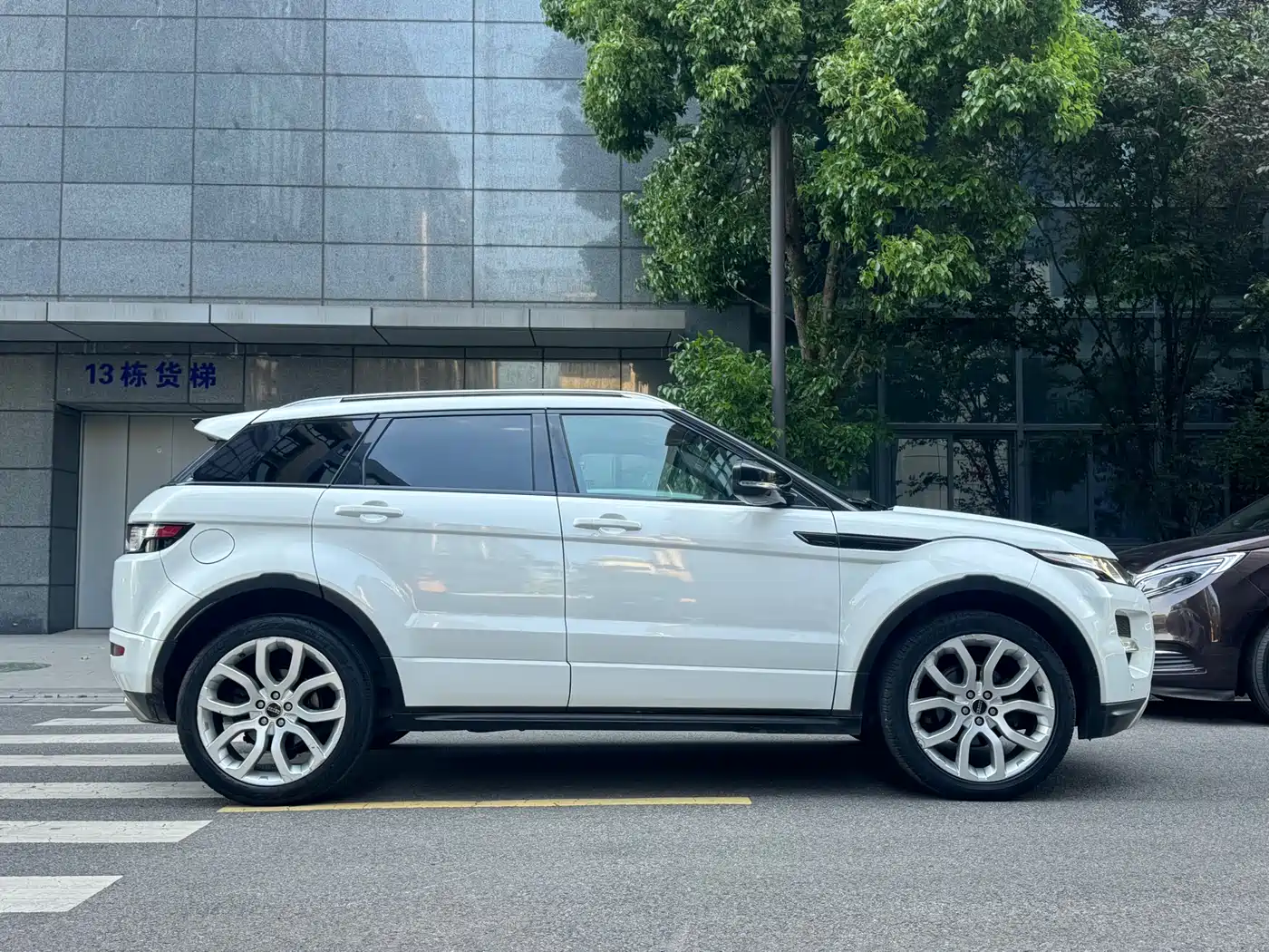 Land Rover Range Rover Evoque (Import) 2013 2.0T 5-door Dynamic Edition фото 7