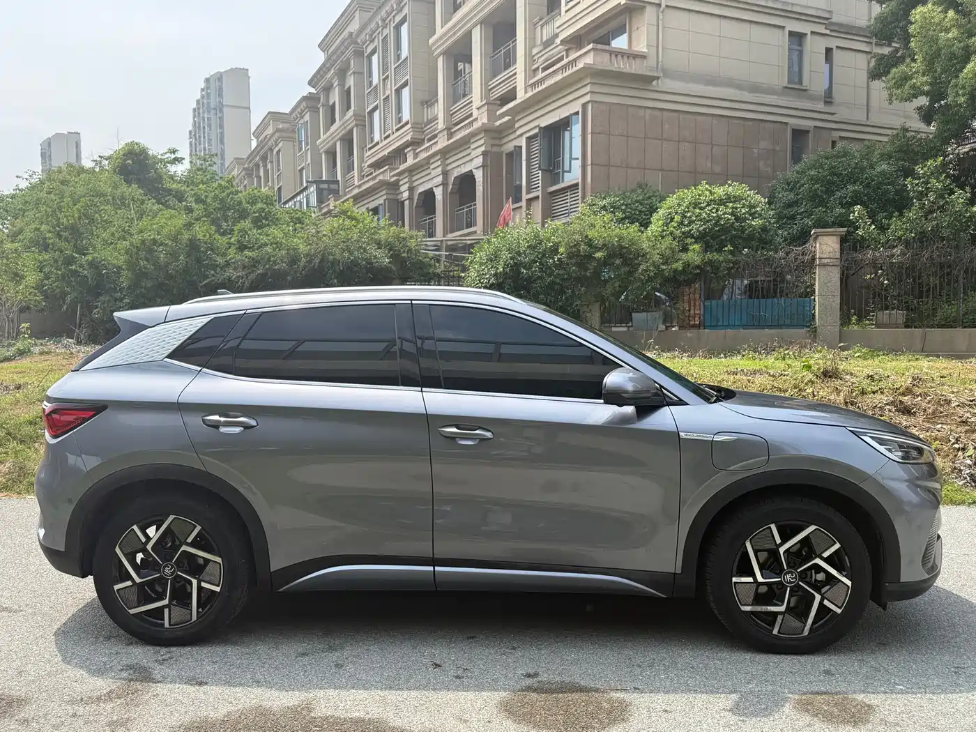 BYD Yuan PLUS 2024 Glory Edition 510KM Excellence фото 7