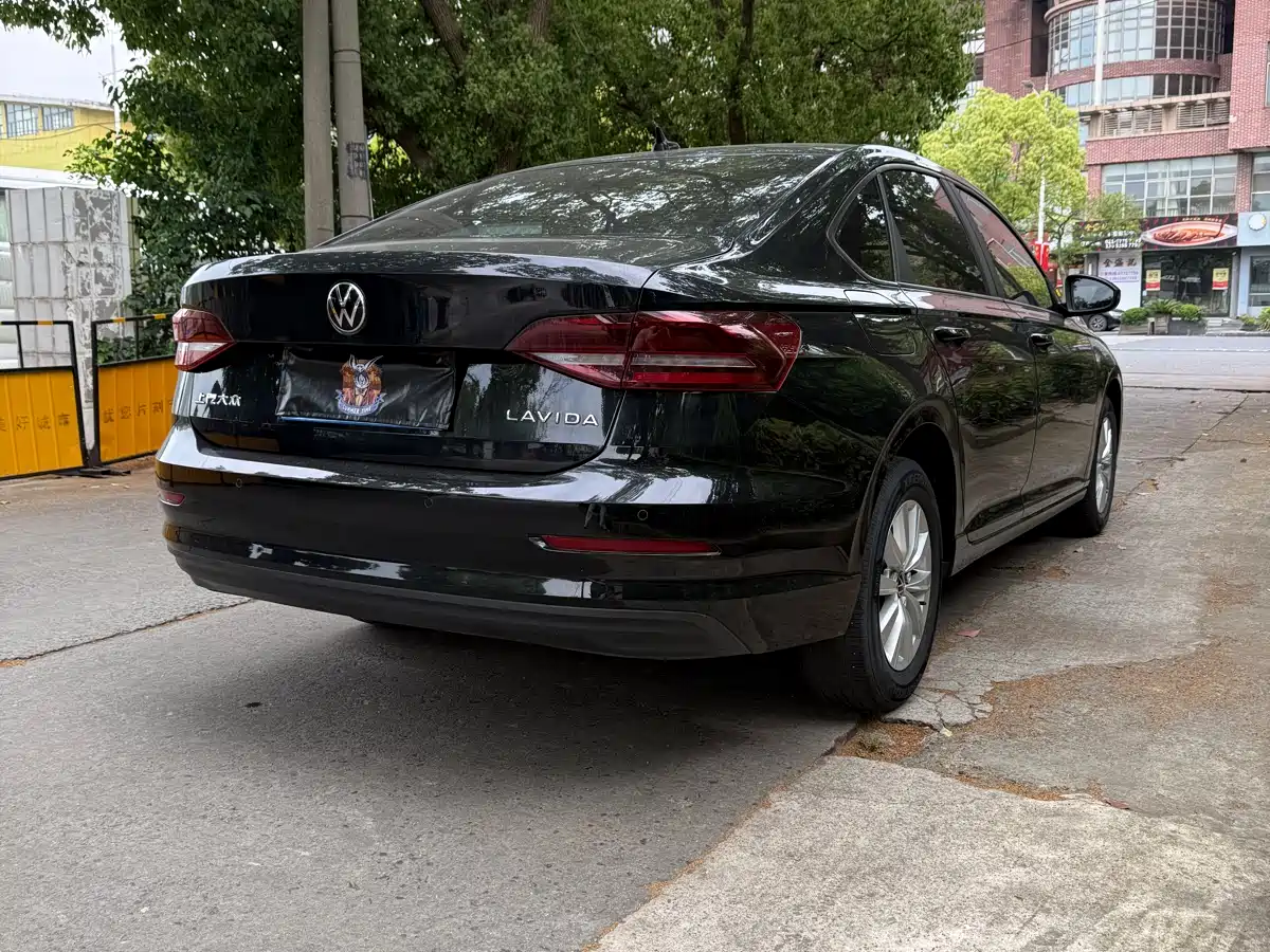 Volkswagen Lavida 2022 1.5L Auto Trend Edition фото 14