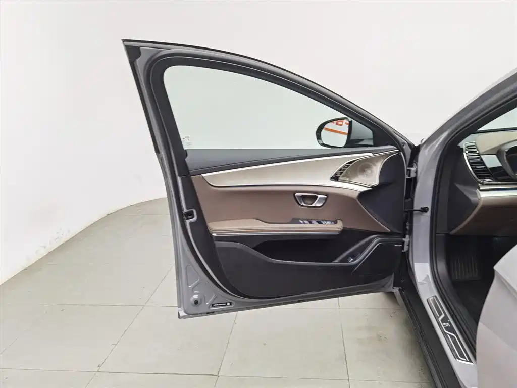 BYD HAN