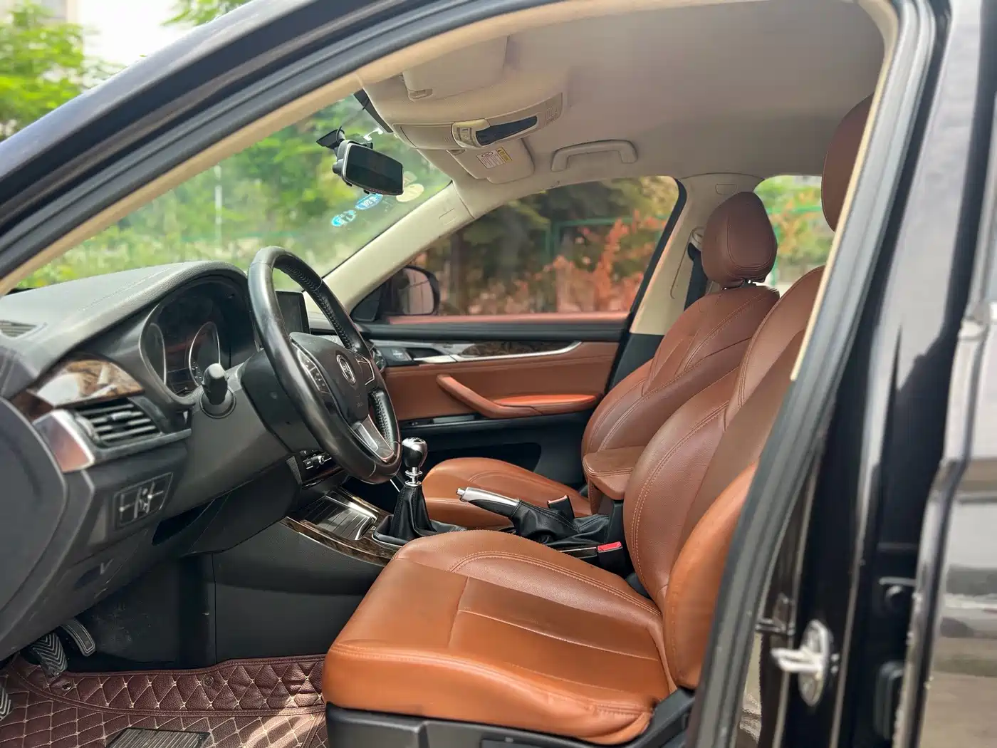 Hanteng Auto Hanteng X7 2017 2016 1.5T Manual Luxury Edition