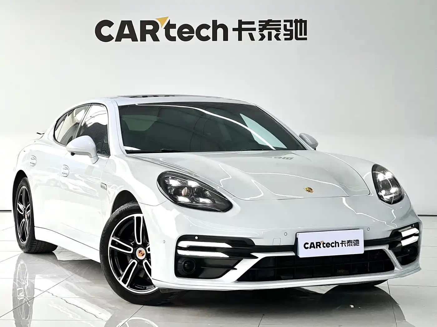Porsche Panamera 2013 Panamera Platinum Edition 3.6L фото 3