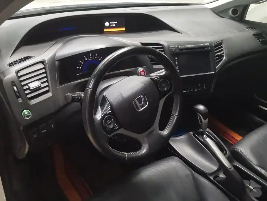 Фото 12 - Honda Civic