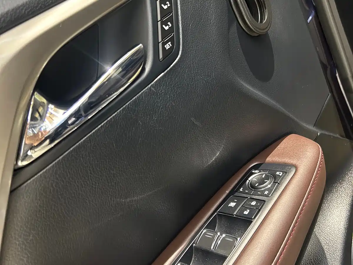 Lexus RX 2016 300 4WD Elegance Edition (China V) фото 14