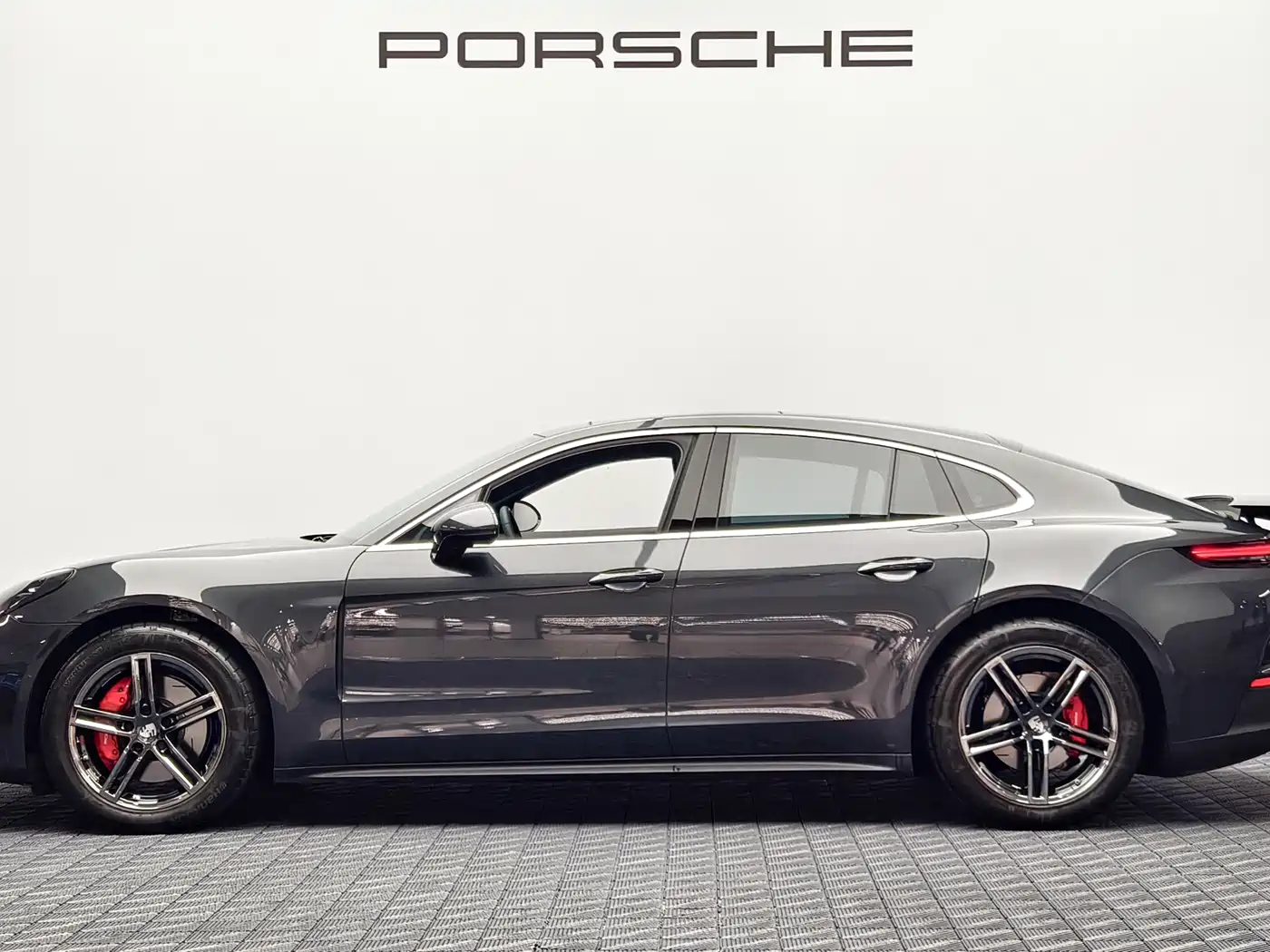 2026 Porsche Panamera