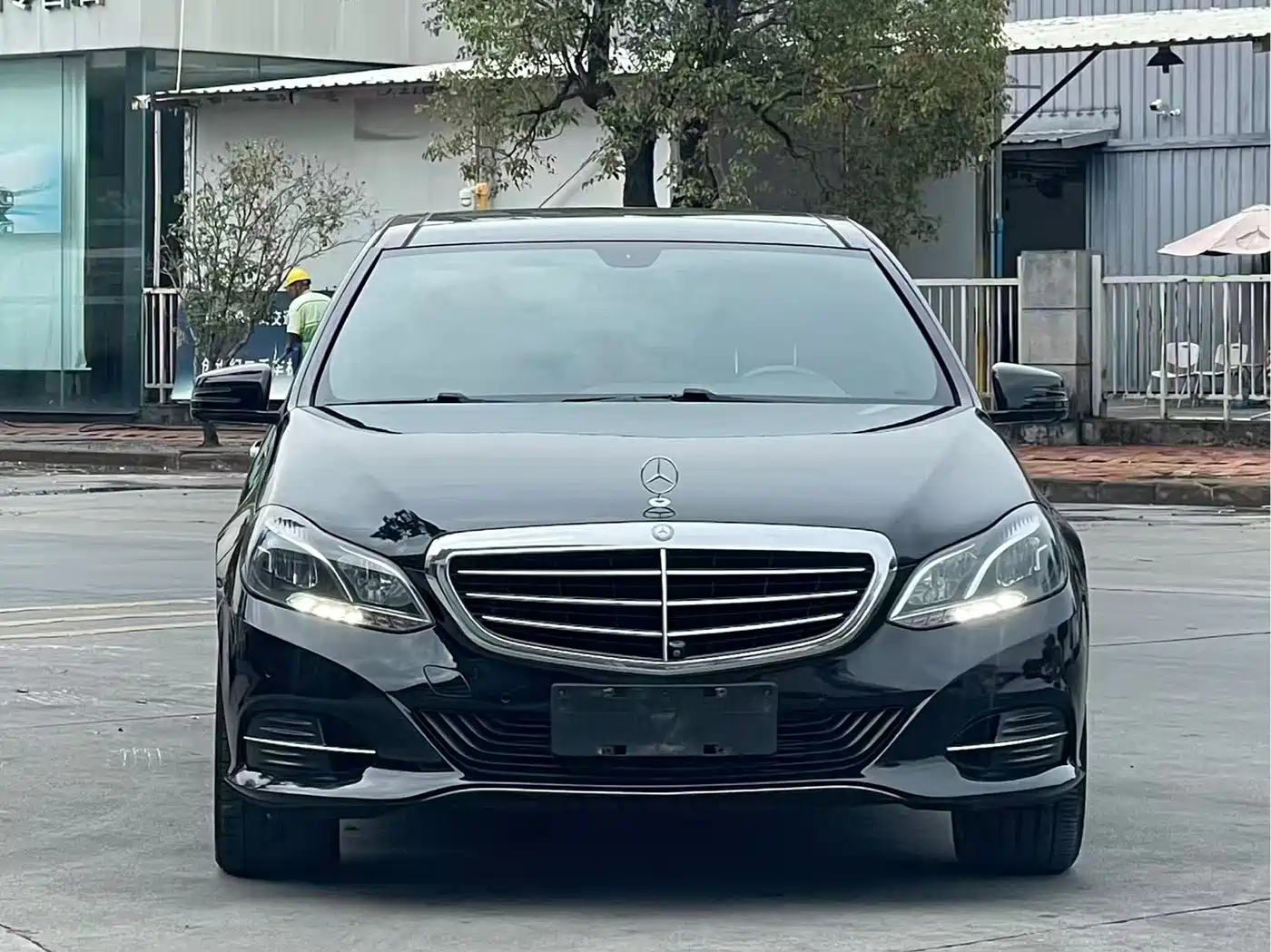 Mercedes-Benz E-Class 2015 Facelift E 260 L фото 2