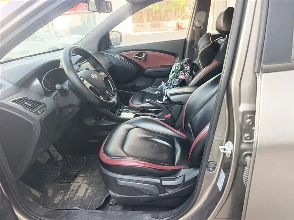 Hyundai Beijing Hyundai ix35 2013 2.0L Automatic 2WD Comfort GL China IV фото 15