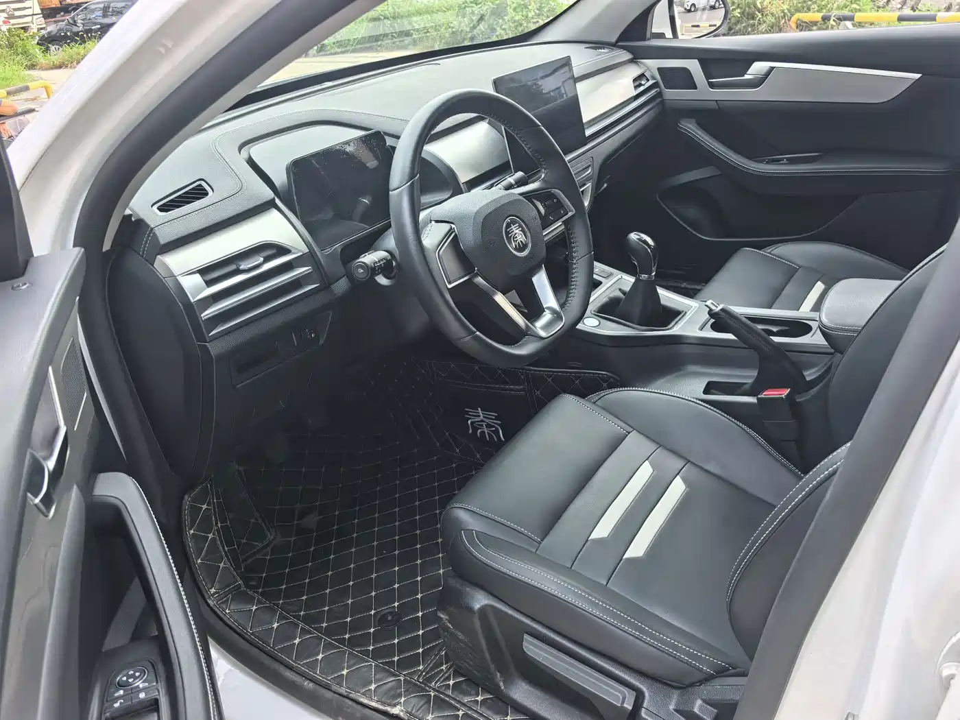 BYD Qin Pro 2020 2020 Surpass Edition 1.5TI Manual Luxury