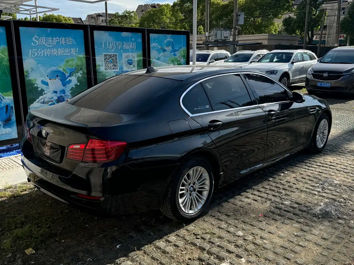 BMW 5 Series 2014 525Li Leading фото 14