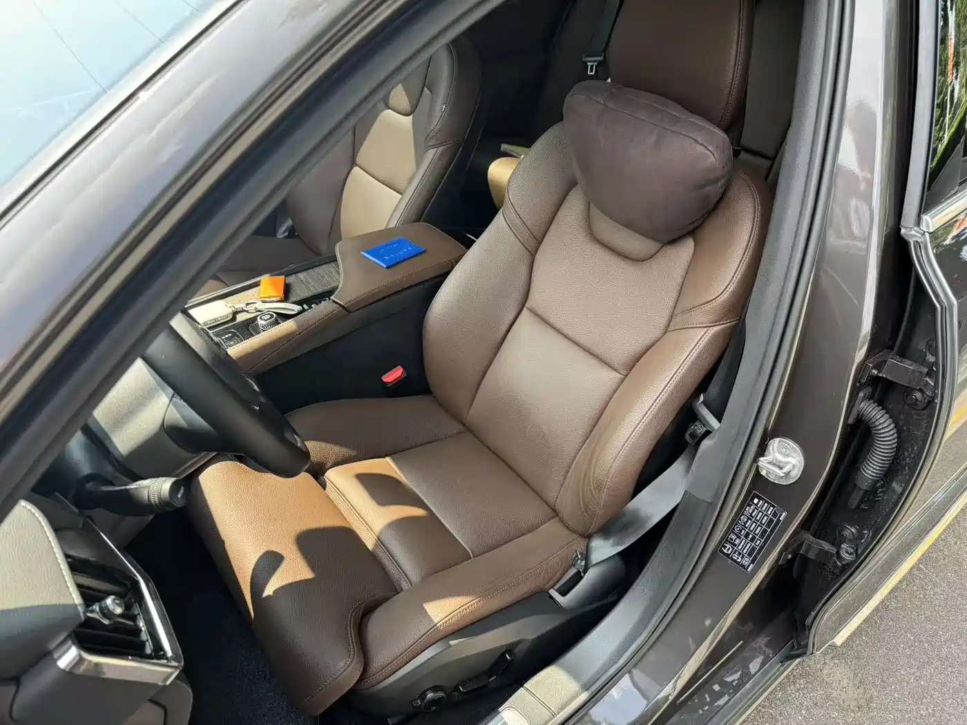 2025 Volvo S90