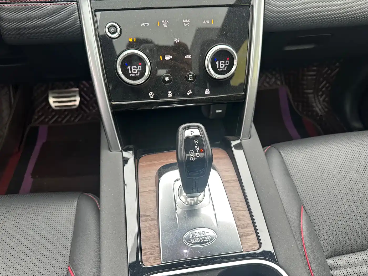 Land Rover Discovery Sport 2020 249PS R-Dynamic Performance Tech 7-seater фото 16