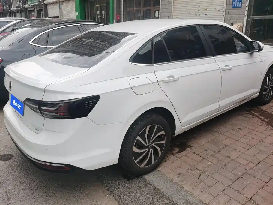 Volkswagen Lavida 2023 New Sharp 1.5L Auto Aspiration Edition фото 3