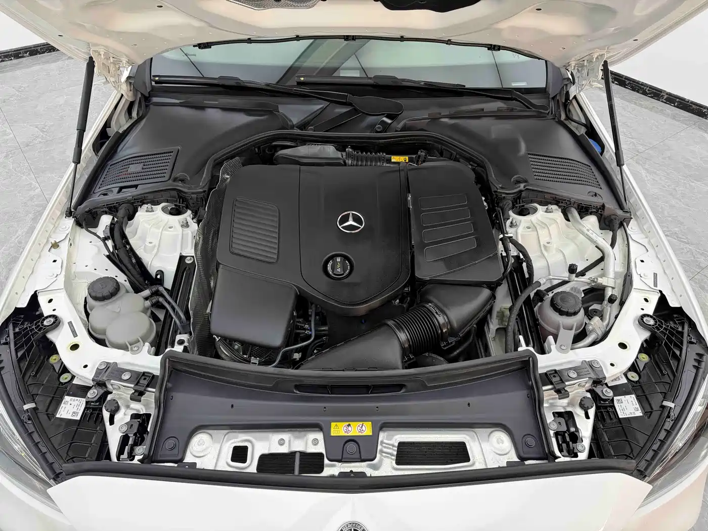 Mercedes-Benz C-Class 2023 C 200 L Sport фото 7