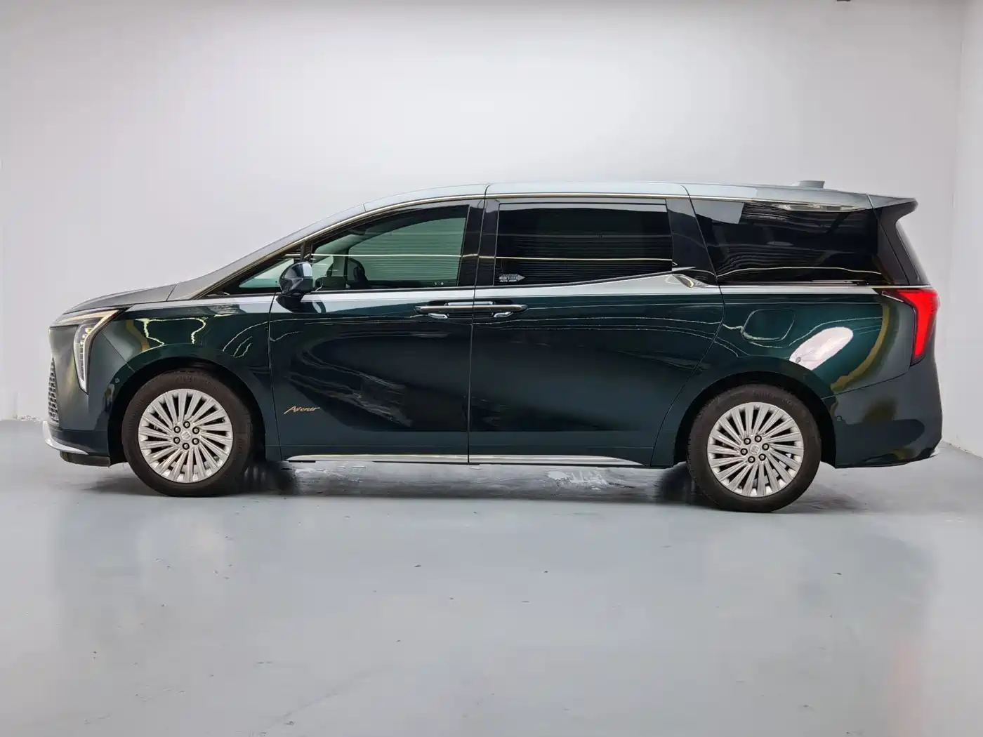 Buick Century 2023 2.0T 4-Seat Private Edition фото 3