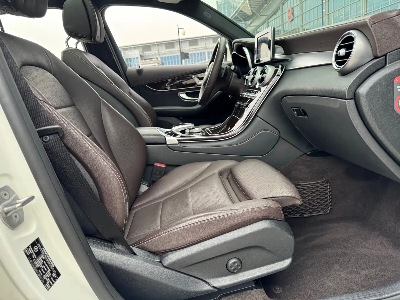 Mercedes-Benz GLC 2017 GLC 260 4MATIC Luxury фото 27