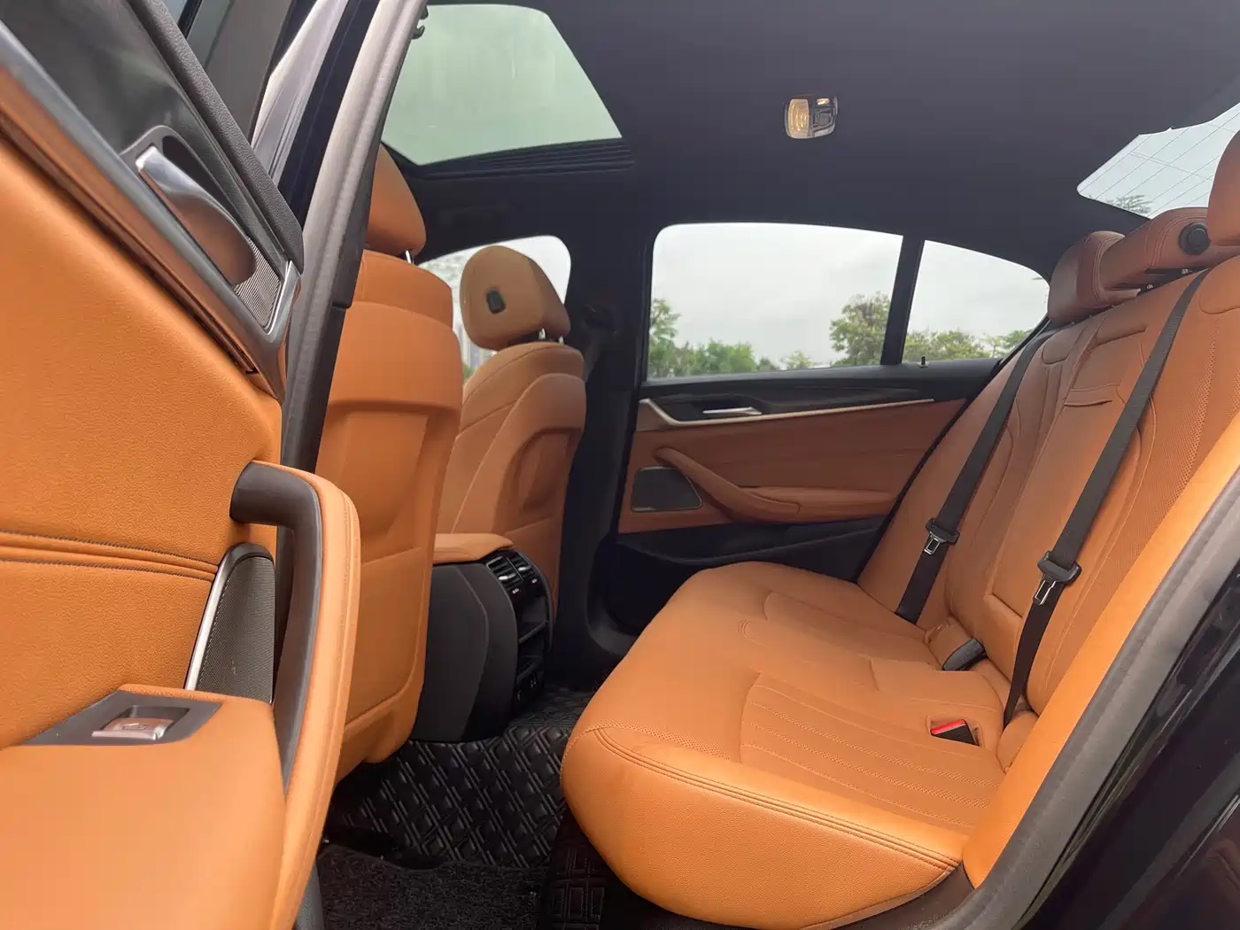 BMW 5 Series (Import) 2021 530i M Sport Package фото 9