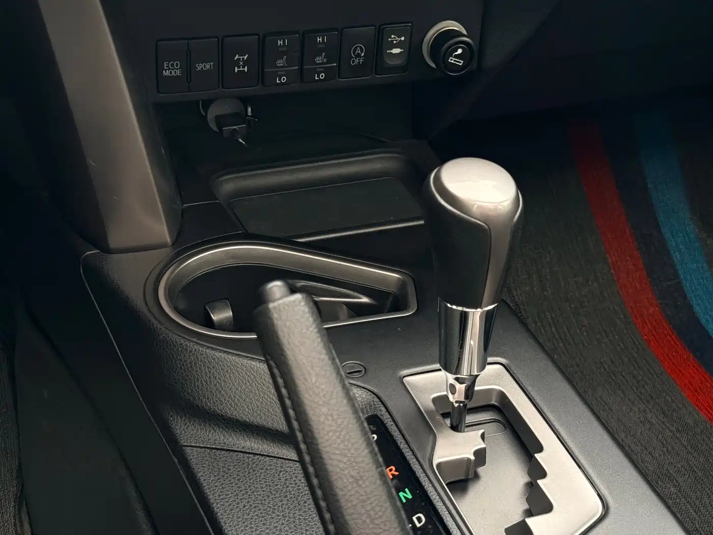 Toyota RAV4 Rongfang 2016 2.5L Automatic 4WD Elite фото 14
