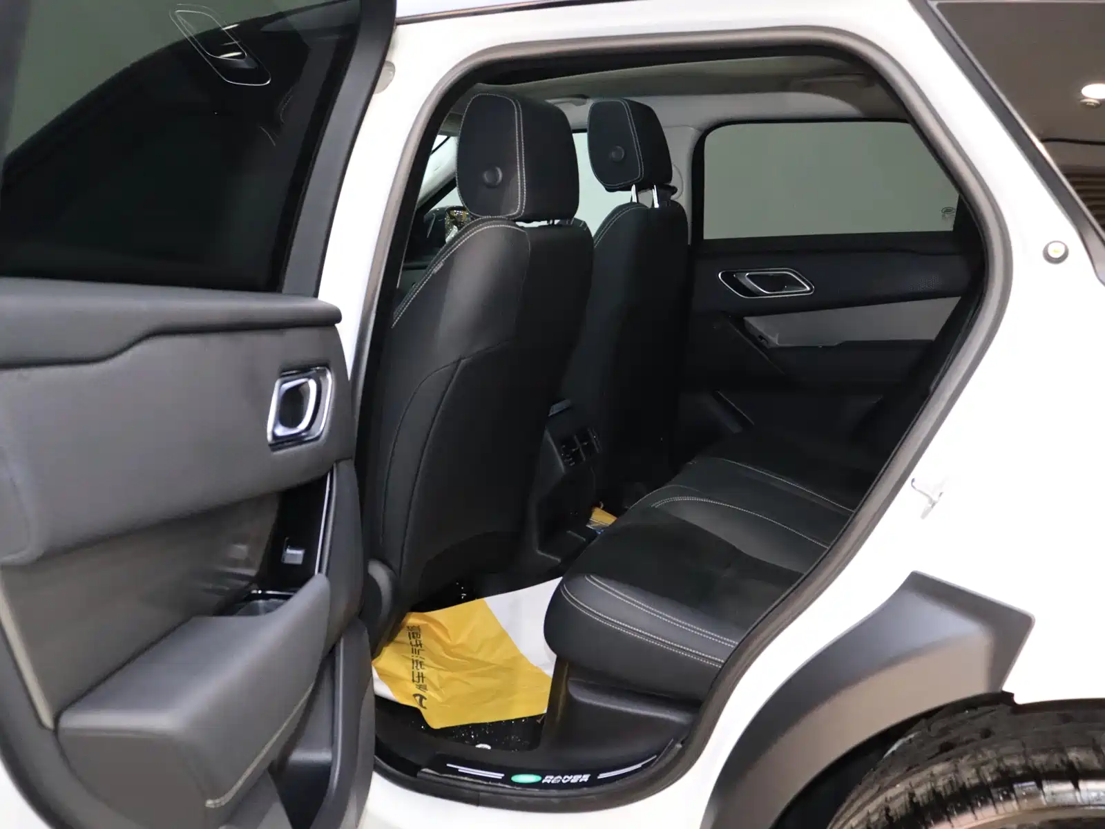 Фото 14 - Land Rover Range Rover Velar