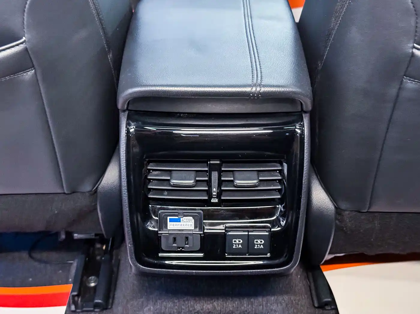 Toyota Avalon 2019 Hybrid 2.5L XLE Premium Edition China VI фото 14