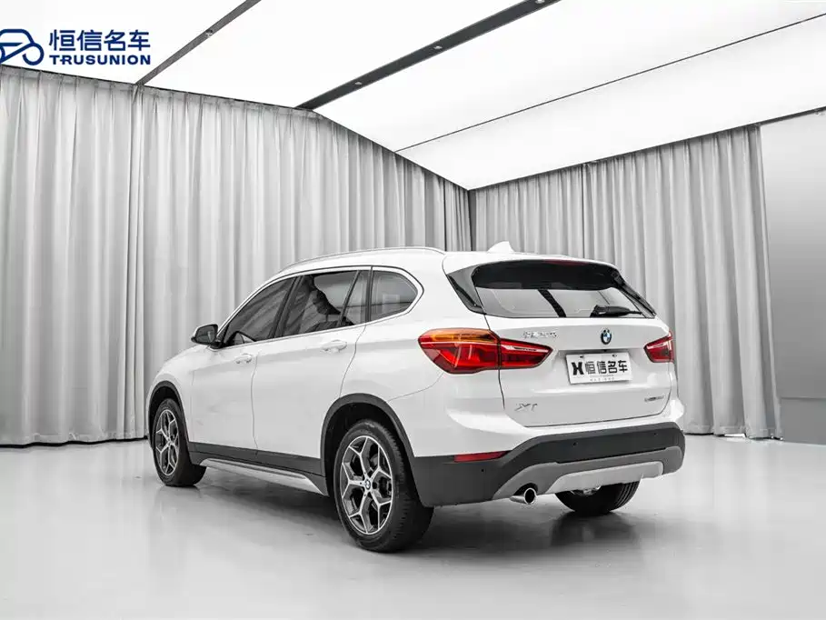 BMW X1 2019 sDrive18Li Premium Model фото 7