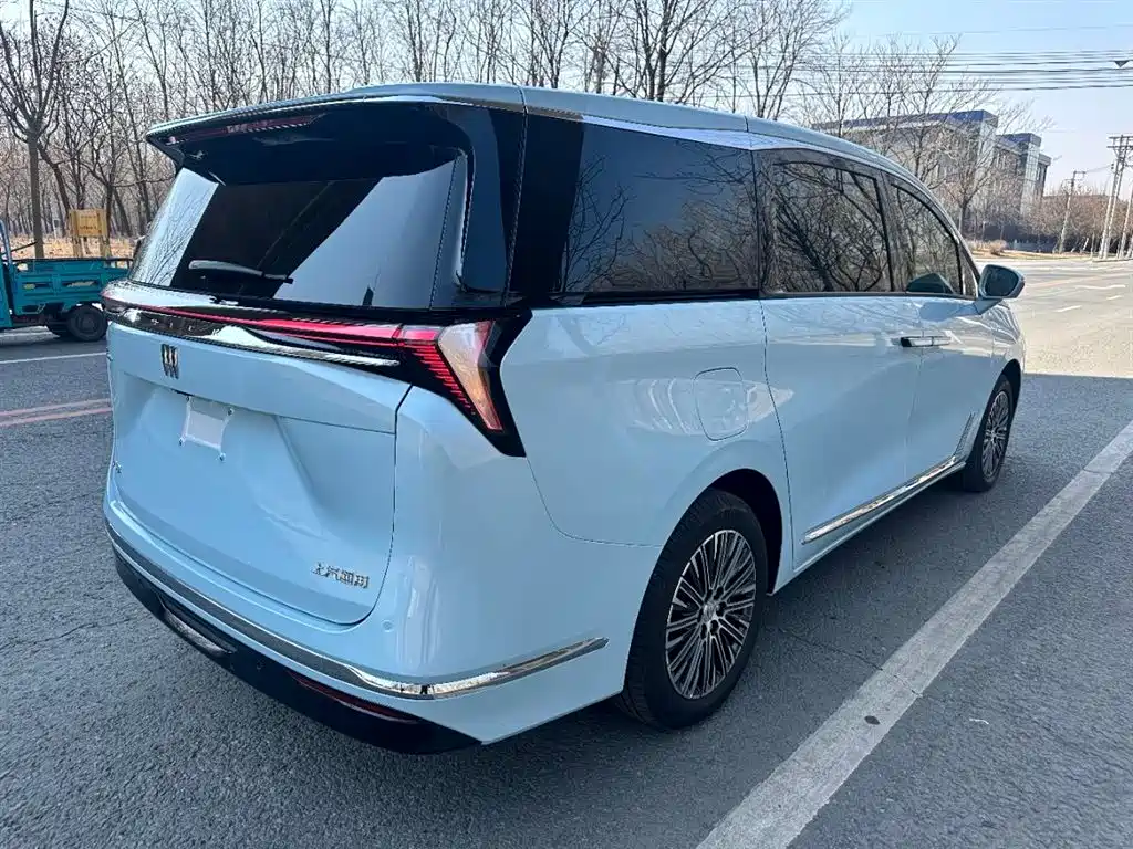 BUICK GL8 NEW ENERGY