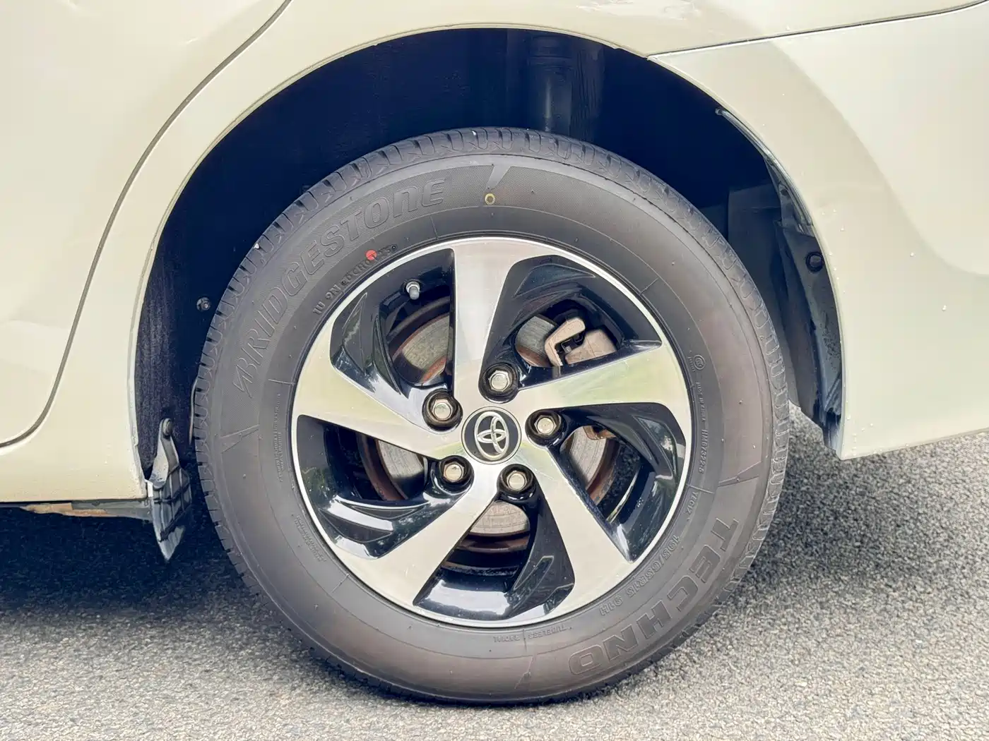 Toyota Levin 2017 Facelift 185T CVT Elite (China V) фото 25