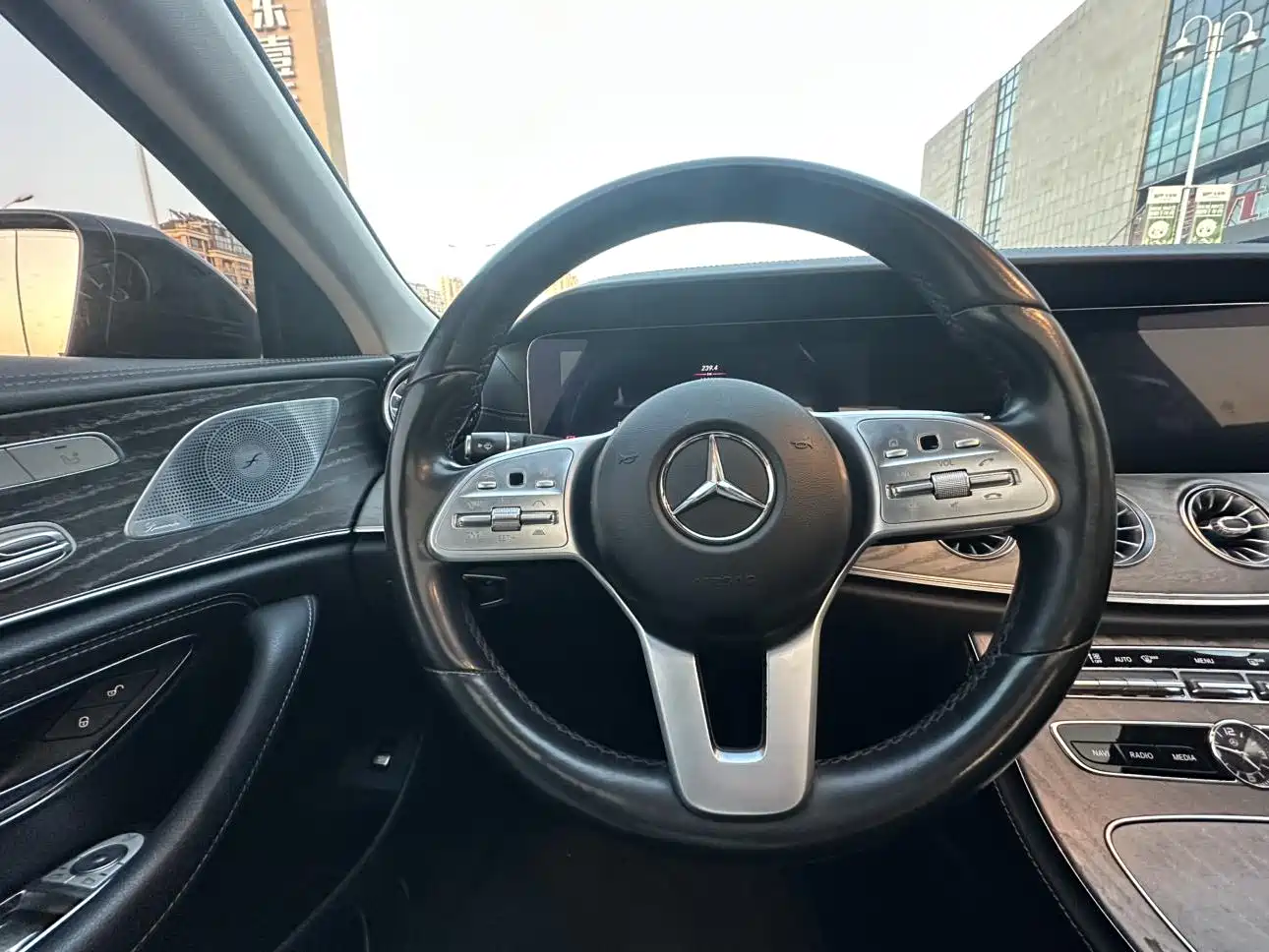 MERCEDES-BENZ CLS