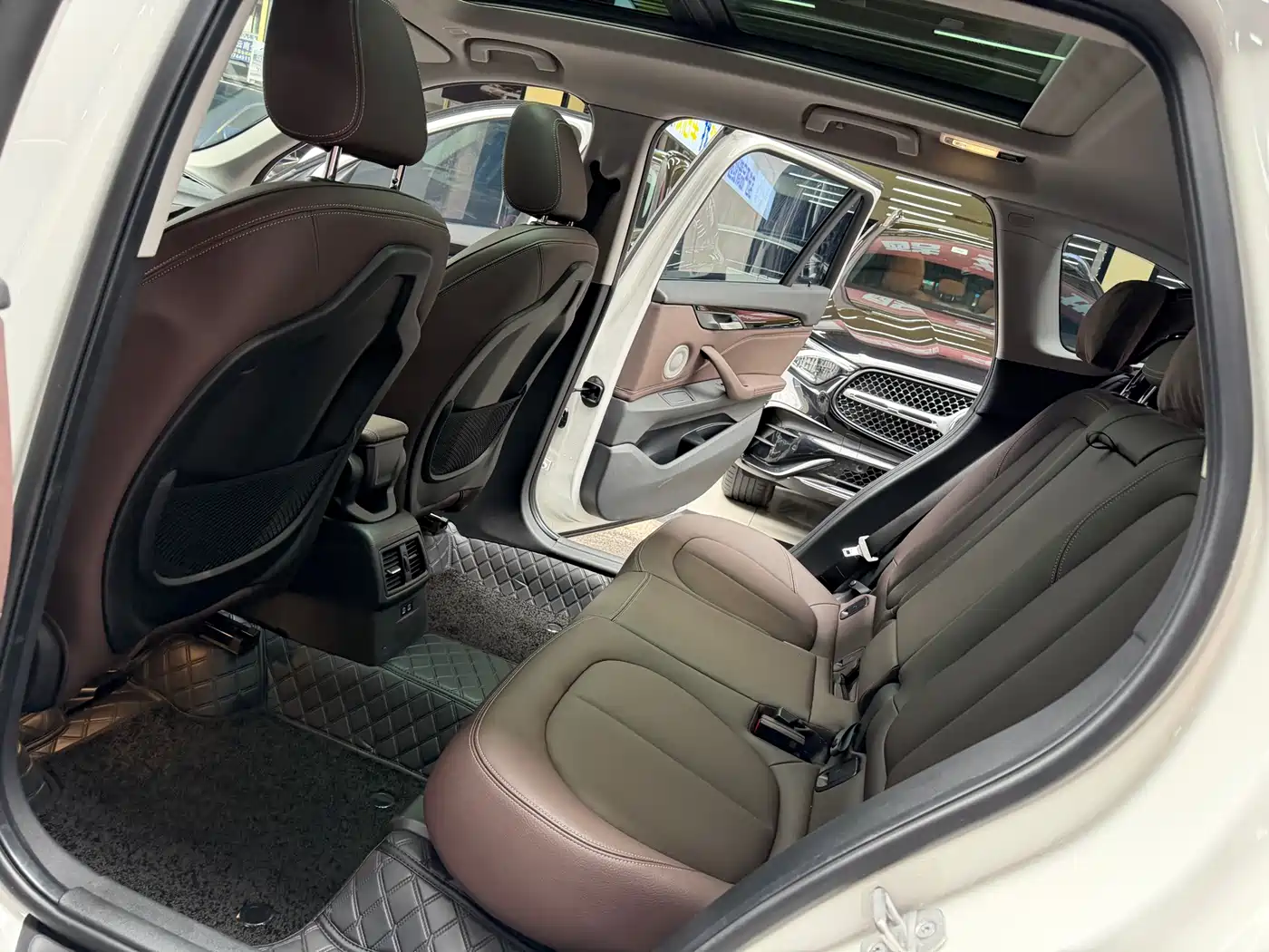 BMW X1 2022 sDrive25Li Leading фото 10