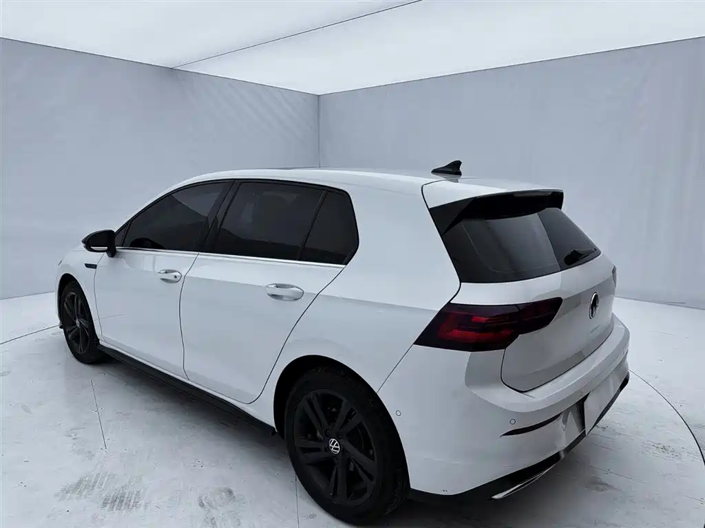 Volkswagen Golf 2021 280TSI DSG R-Line фото 4