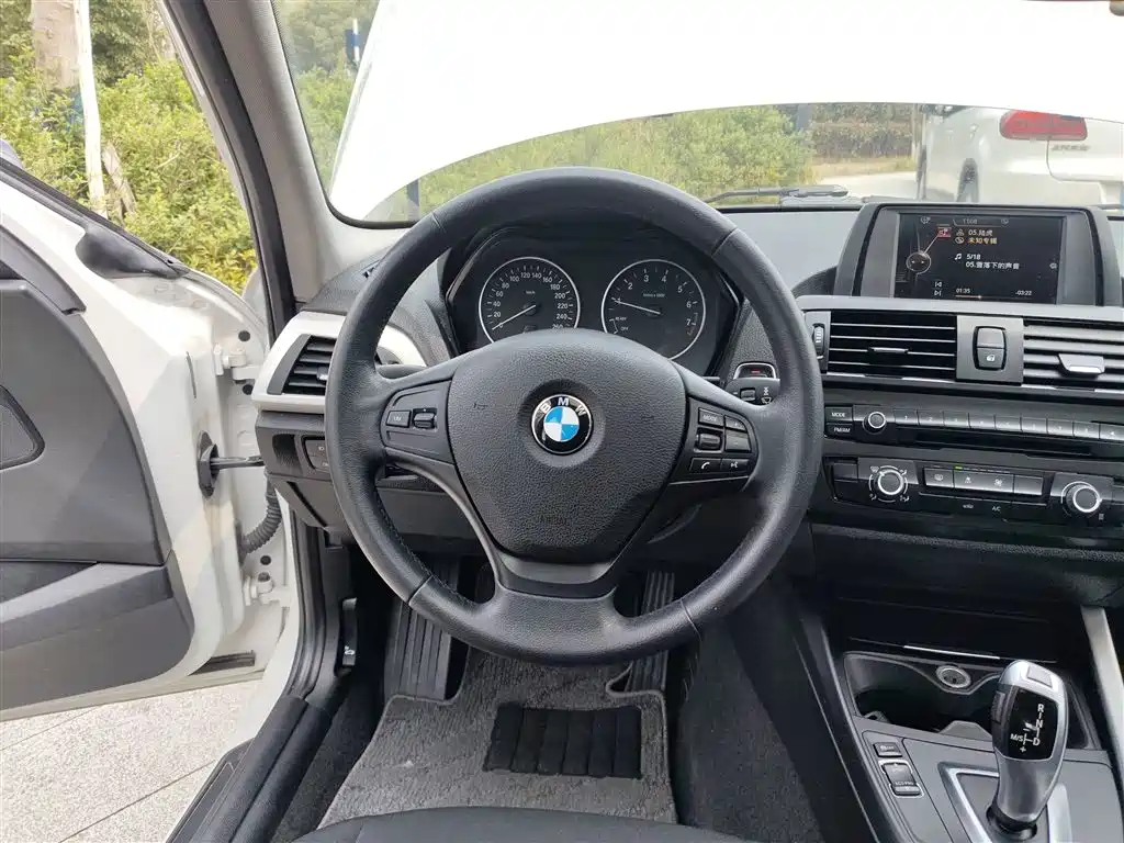 BMW 1 Series (Import) 2013 Facelift 116i Leading Model фото 3
