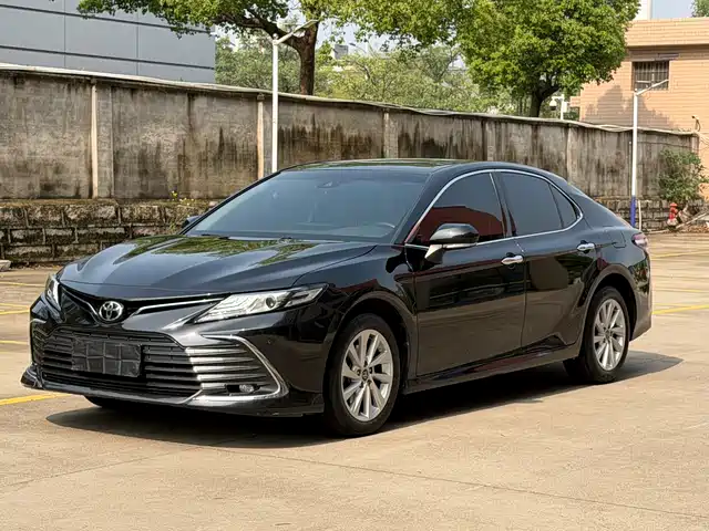 TOYOTA CAMRY