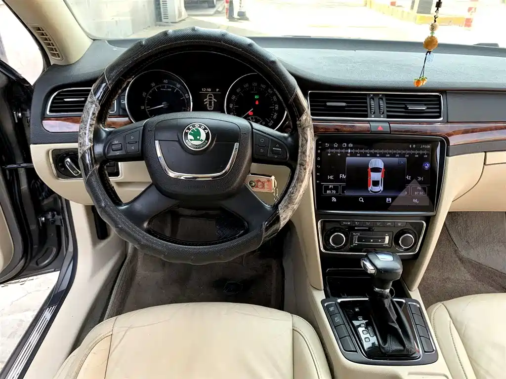 Škoda Superb 2009 2.0TSI Automatic Premium фото 7