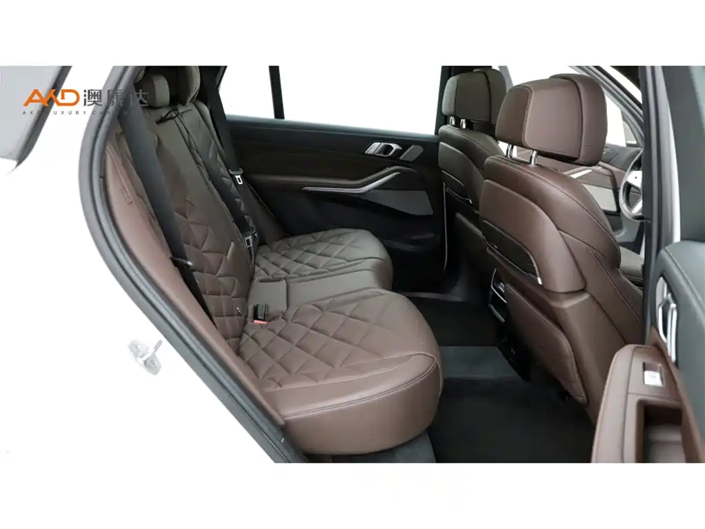 BMW X5 2022 Model xDrive 40Li M Sport Package фото 8