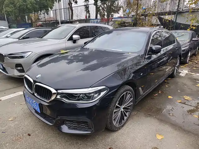 BMW 5 SERIES