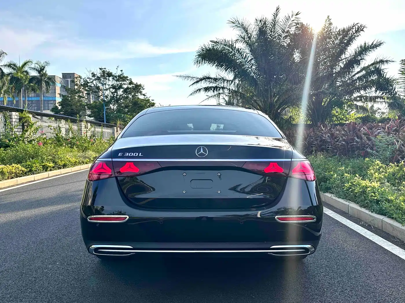 Mercedes-Benz E-Class 2026 E 300 L Luxury фото 9
