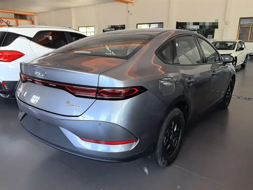 BYD Qin PLUS 2026 DM-i Smart Edition 128KM Progressive фото 7