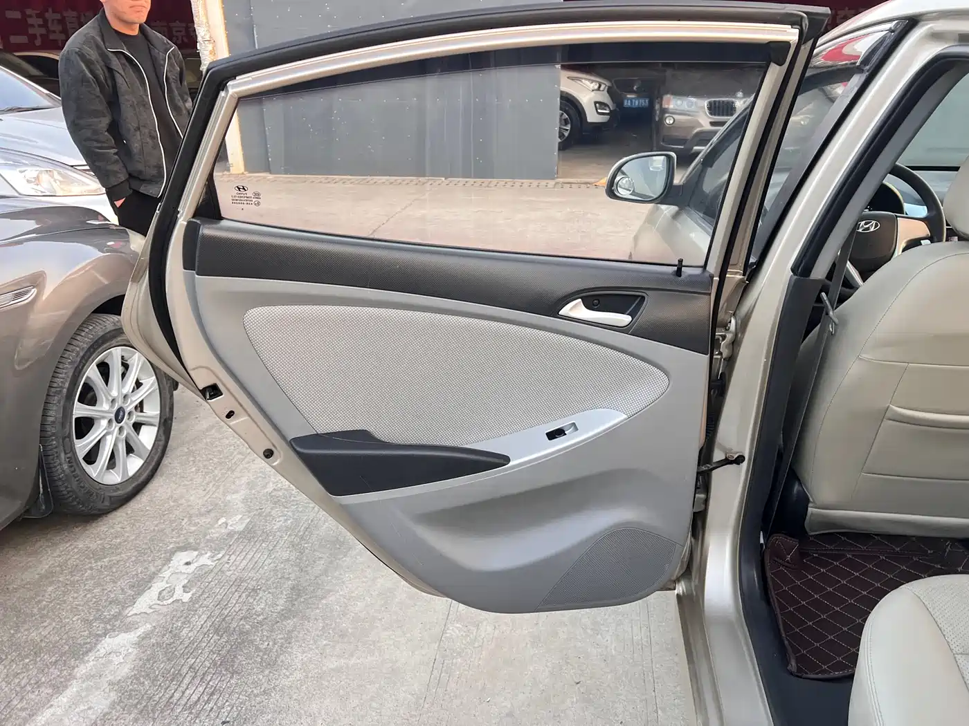 Hyundai Verna 2014 1.4L Automatic Smart GLS фото 10