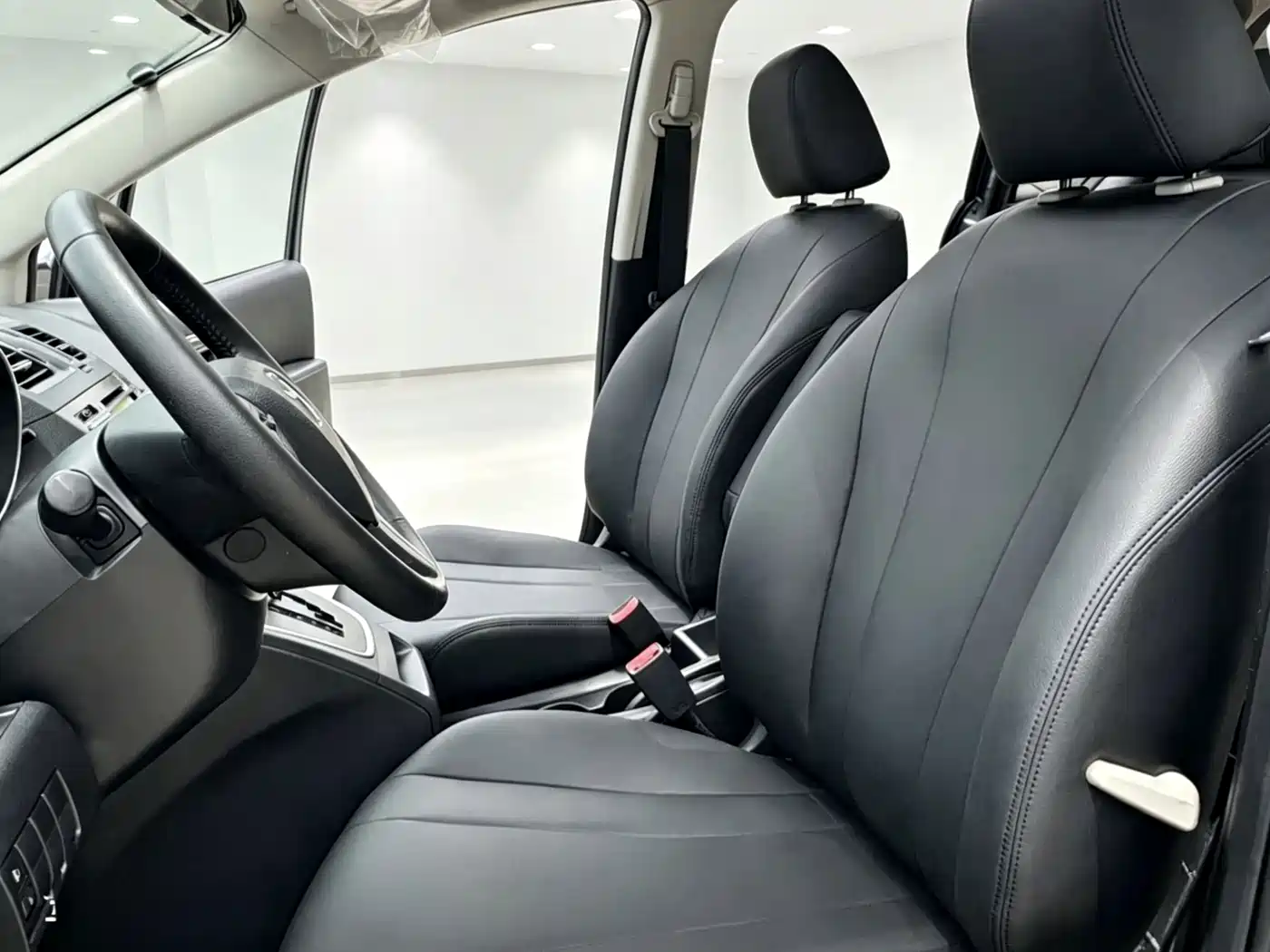 Mazda Mazda5 2011 2011 2.0L Automatic Comfort