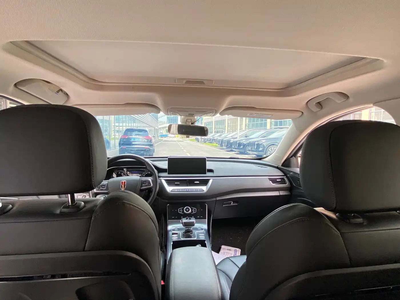 Hongqi H5 2022 Classic 1.5T DCT Flag Rhythm Edition фото 12