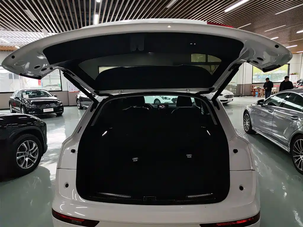 Audi Q5L 2020 40 TFSI Prestige Fashion фото 19
