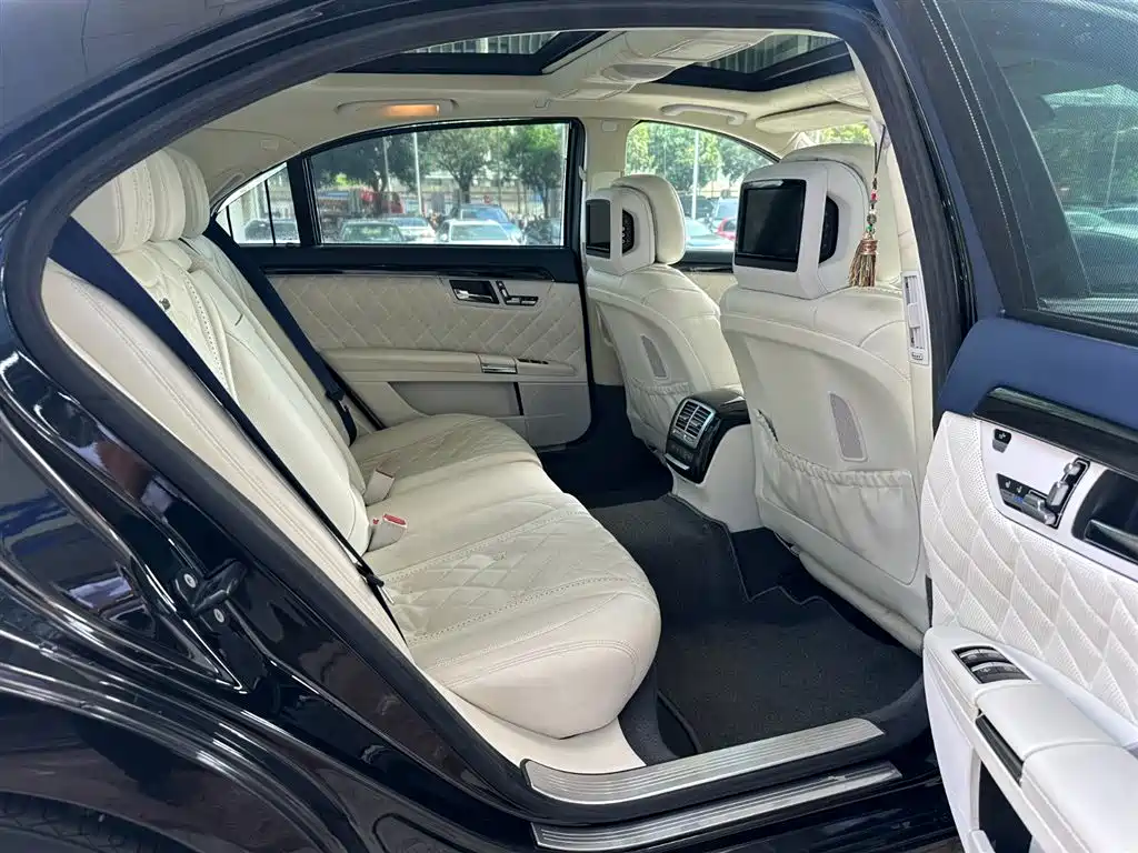 Mercedes-Benz S-Class 2011 S 350 L CGI фото 28